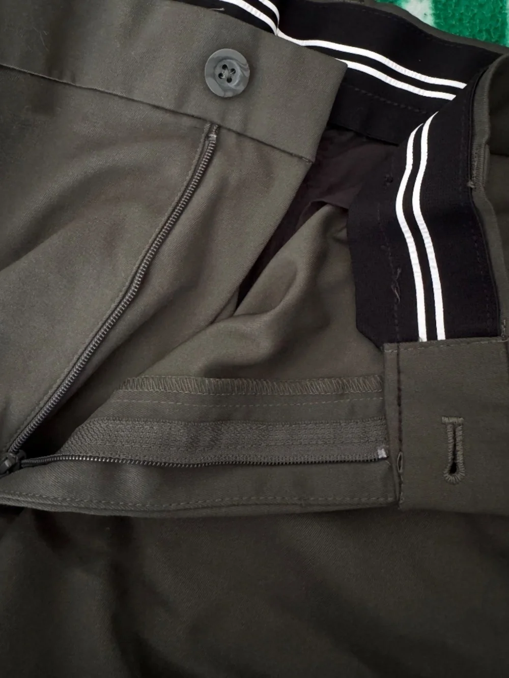 BUNDLE (2)-Amazon Essentials Men’s Slim Fit Chino Shorts (Black) and (Olive)